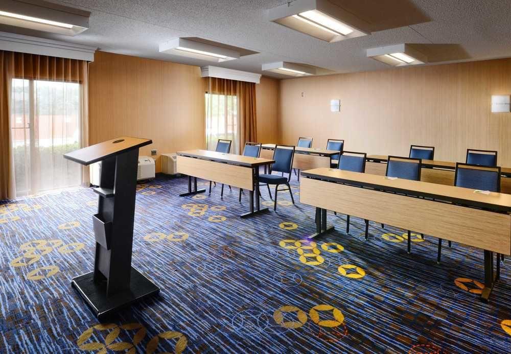 Courtyard By Marriott Dallas Richardson At Spring Valley Екстер'єр фото