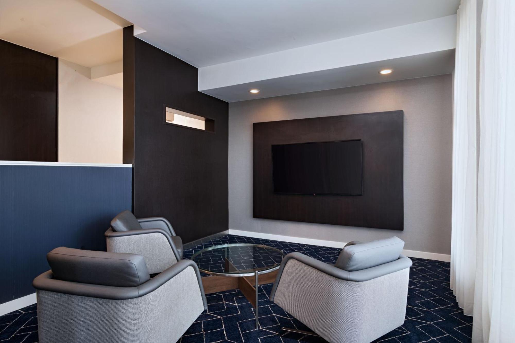 Courtyard By Marriott Dallas Richardson At Spring Valley Екстер'єр фото