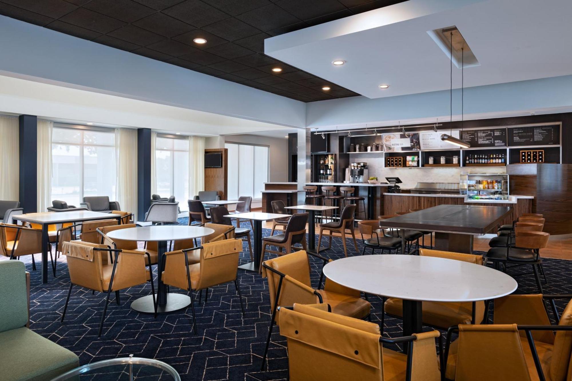 Courtyard By Marriott Dallas Richardson At Spring Valley Екстер'єр фото